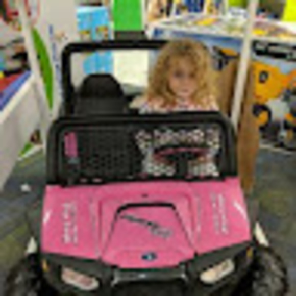 Meet your Posher, Tiffany - Picture 1 of 1